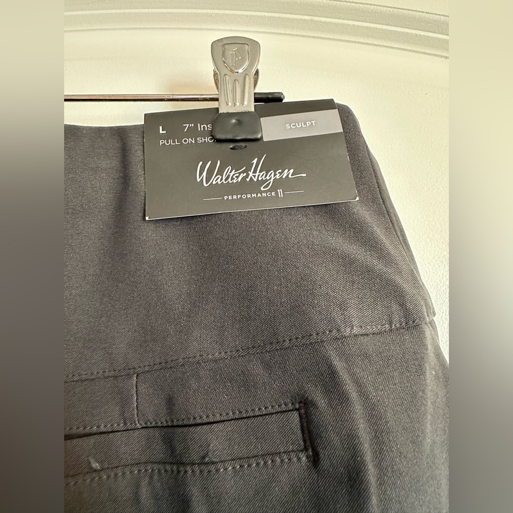 Walter Hagen Women's Black Shorts - Picture 3 of 5